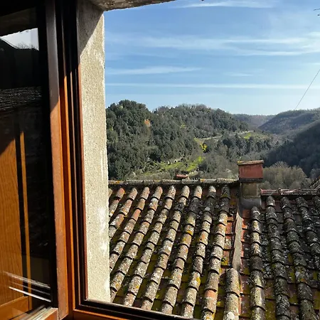 Santa Monaca Medieval House * Sorano (Grosseto)