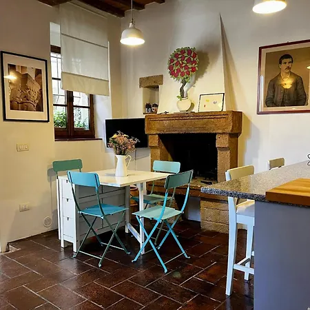 Santa Monaca Medieval House * Sorano (Grosseto)